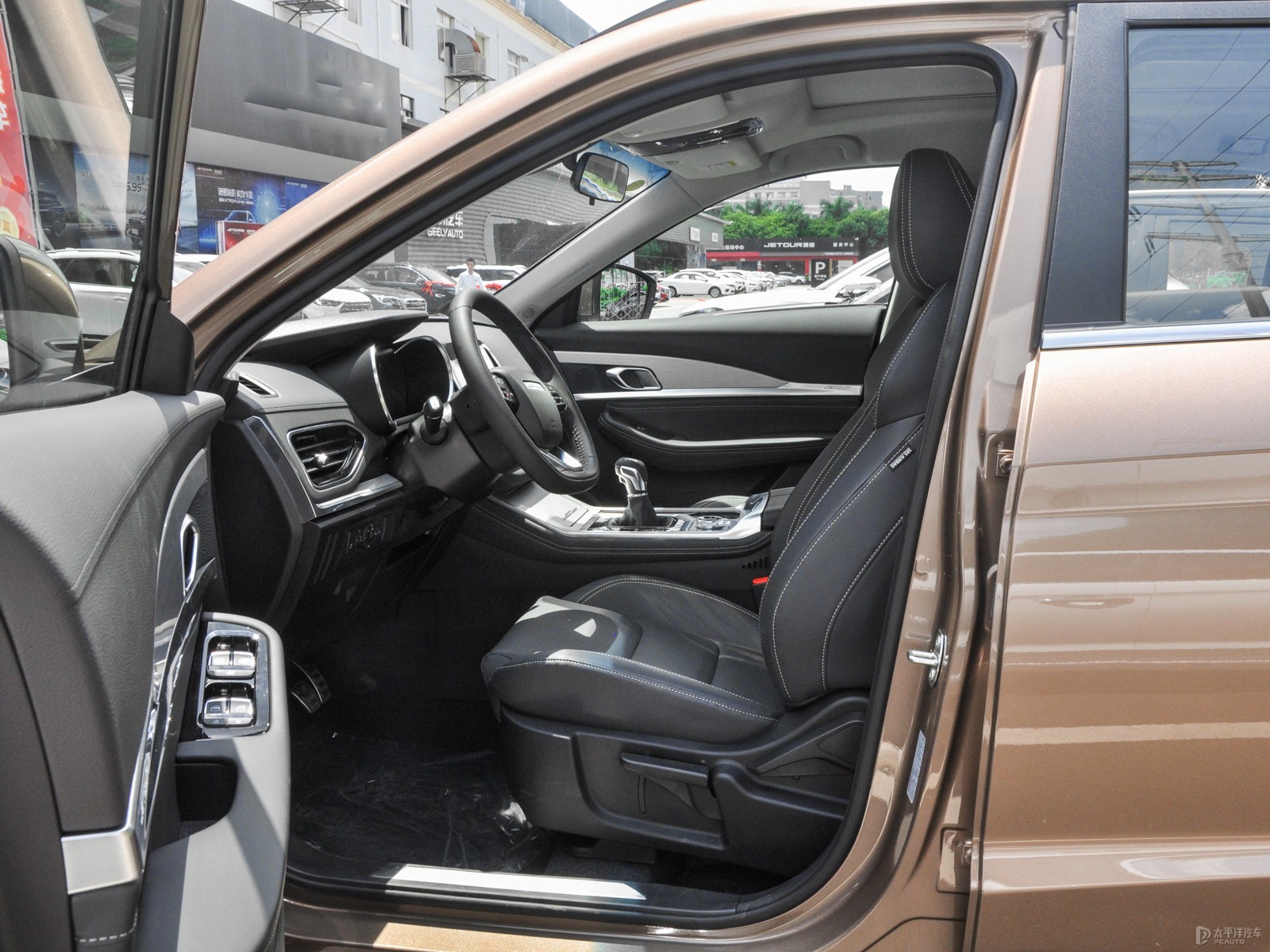 捷途X70 2020款 1.5T 手动悦行版7座空间